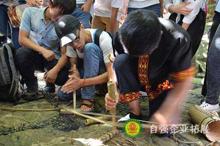 野外生存主題團(tuán)建《荒島求生》